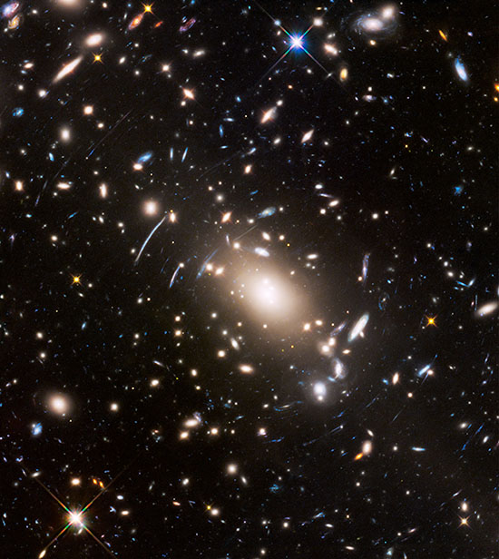 Figure 1 : l’amas de galaxies Abell S1063